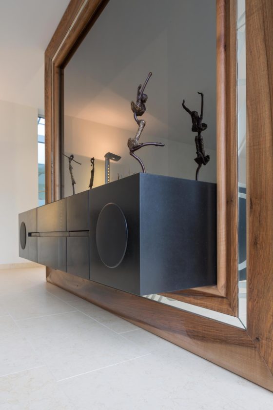 Lilo1 - un appartement d'exception ES Man 5192 salon vtc 20 05 013 560x840 - Lilo1 - un appartement d'exception
