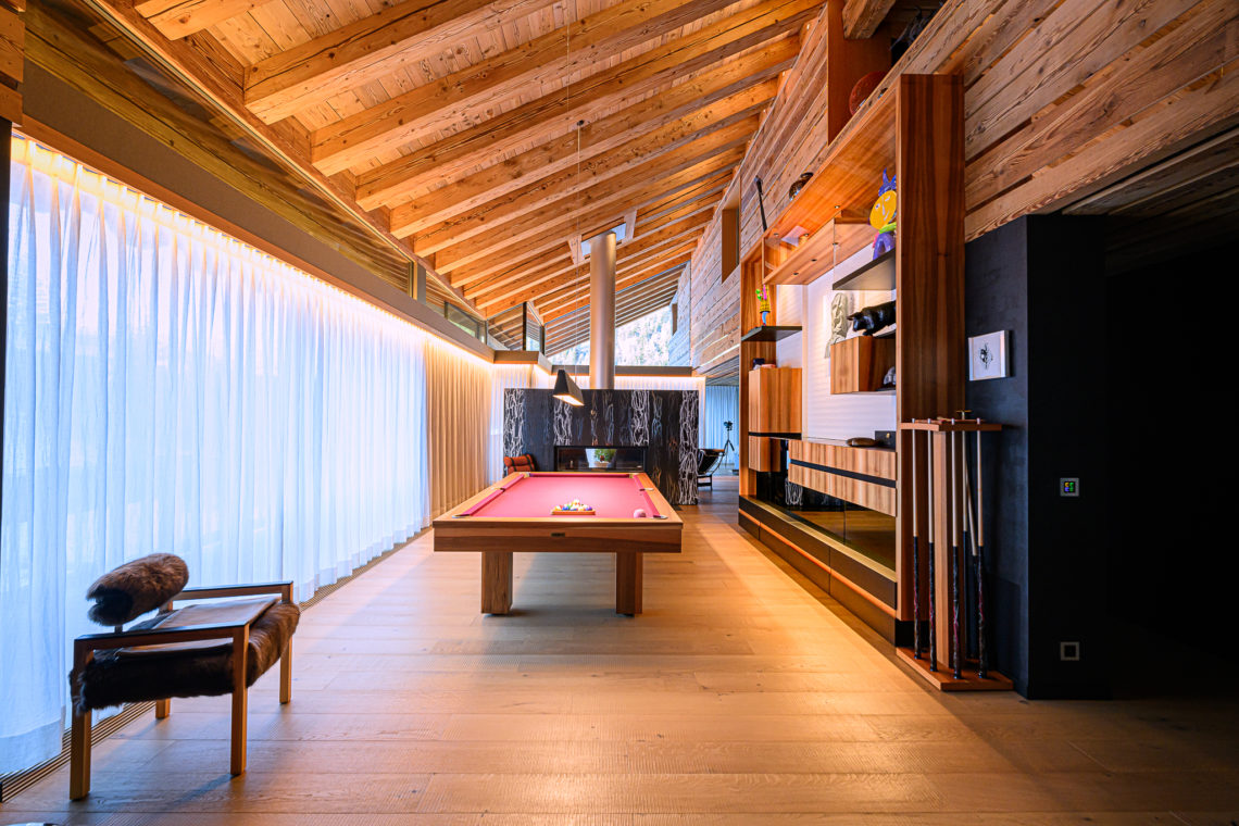 billard dans un chalet de luxe