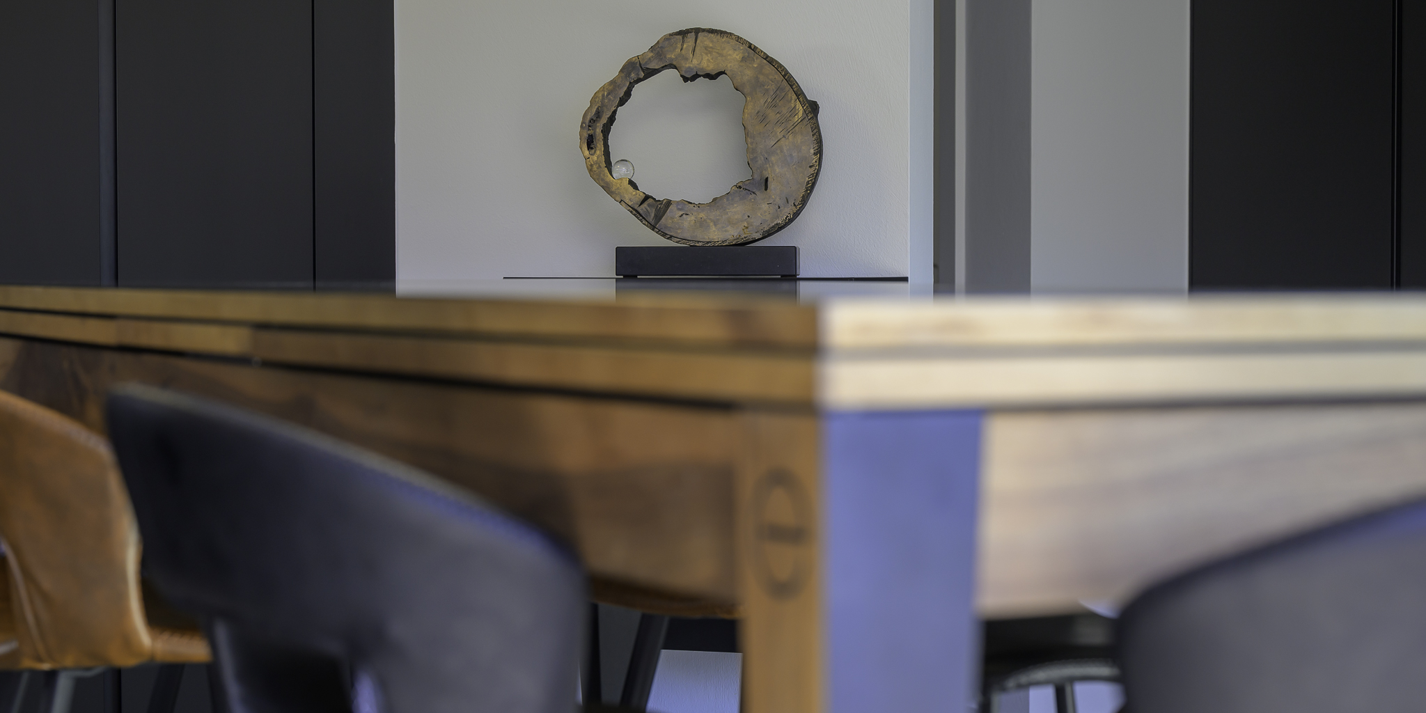 Z8-mXc_2025-10-13_00228 table noyer paperstone